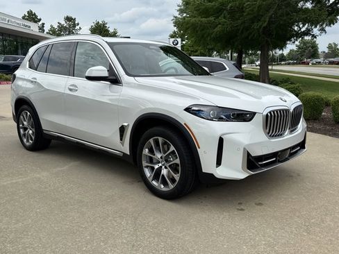 Used 2026 BMW X5 xDrive40i w/ Climate Comfort Package image 6