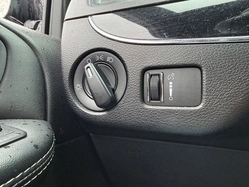 Used 2017 Dodge Grand Caravan SE FWD image 38