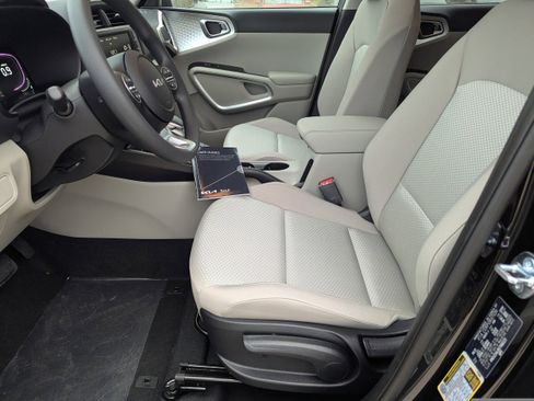 New 2025 Kia Soul LX image 7
