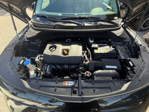 Used 2025 Kia Soul LX w/ LX Technology Package image 28