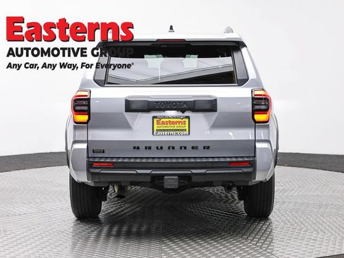 Used 2025 Toyota 4Runner SR5 AWD/4WD image 6