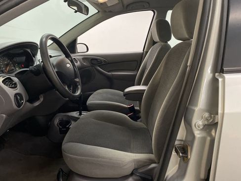 Used 2003 Ford Focus SE image 15