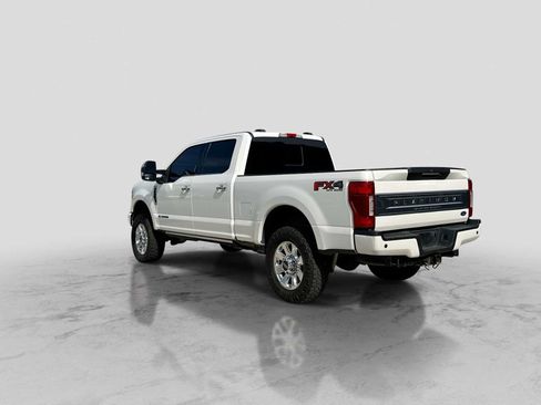 Used 2022 Ford F350 Platinum w/ FX4 Off-Road Package AWD/4WD image 4