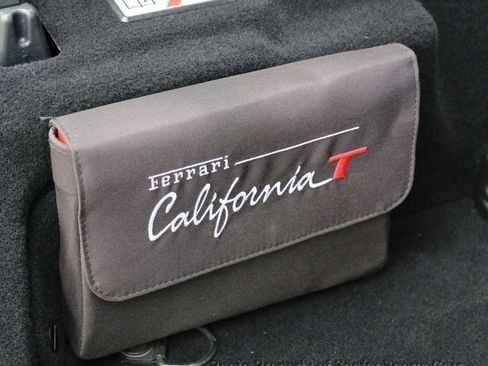 Used 2015 Ferrari California T image 10