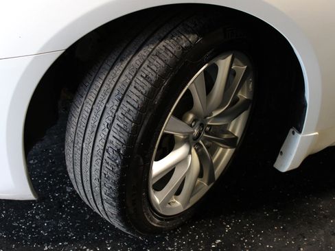 Used 2014 INFINITI Q60 Journey w/ Premium Package image 34