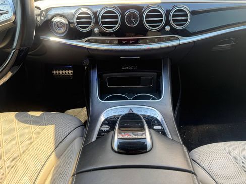Used 2020 Mercedes-Benz S 560 Sedan image 17
