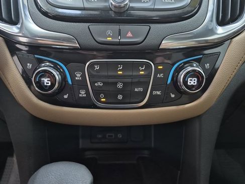 Used 2024 Chevrolet Equinox Premier AWD/4WD image 24