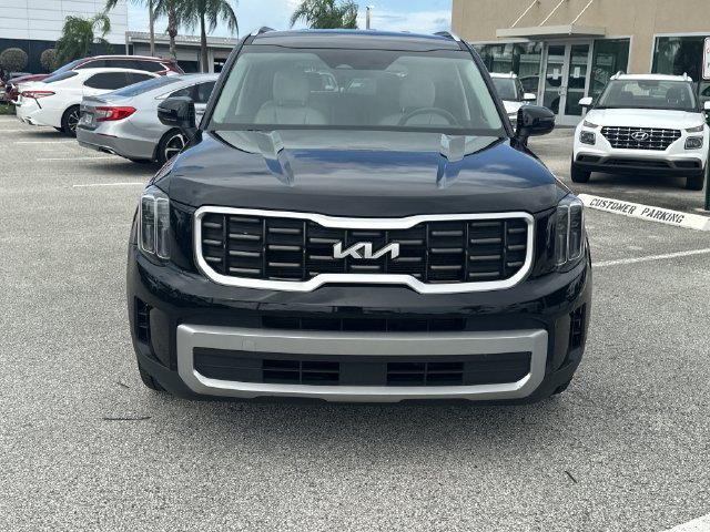 Used 2023 Kia Telluride S AWD/4WD image 3