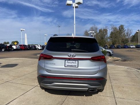 Used 2023 Hyundai Santa Fe SEL image 9