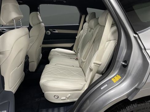 Used 2025 Genesis GV80 3.5T Prestige image 32