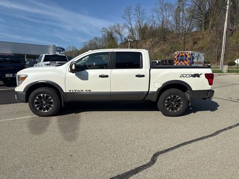 Used 2018 Nissan Titan PRO-4X w/ Pro-4x Convenience Package image 5