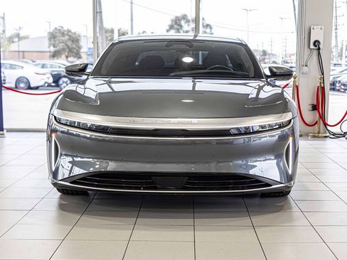 Used 2023 Lucid Air Pure image 3