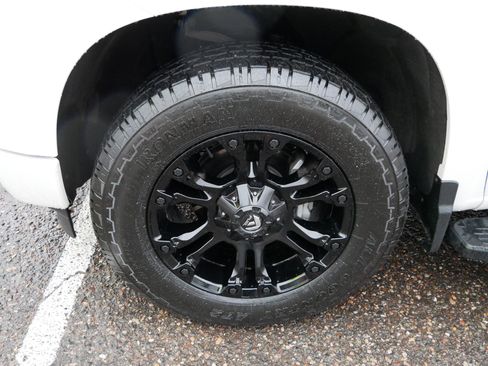 Used 2025 Chevrolet Silverado 1500 High Country w/ Technology Package image 8