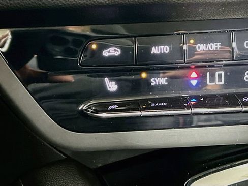 Used 2023 Buick Envision Essence w/ Sport Touring Package AWD/4WD image 21