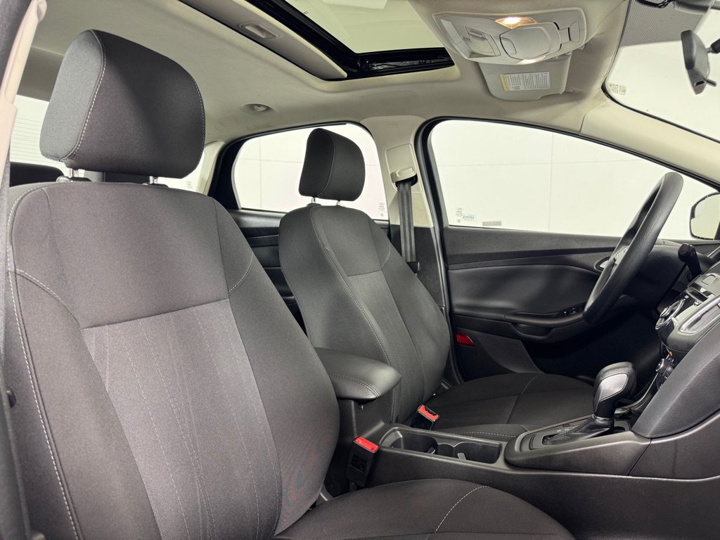 Used 2017 Ford Focus SEL FWD image 25