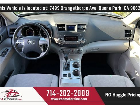 Used 2011 Toyota Highlander 2WD w/ Tech Pkg image 17