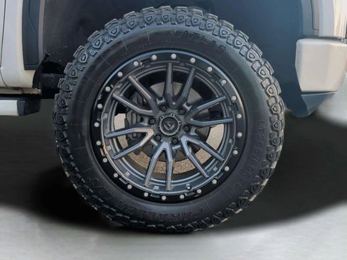 Used 2019 GMC Sierra 1500 Denali w/ Denali Ultimate Package image 40