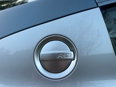 Used 2009 Audi R8 V8 w/ Enhanced Leather Pkg image 30