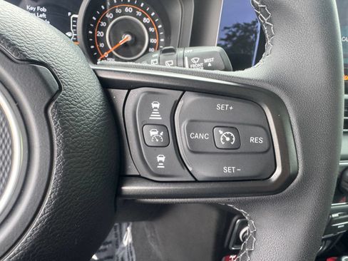 Used 2026 Jeep Wrangler Unlimited Rubicon AWD/4WD image 19