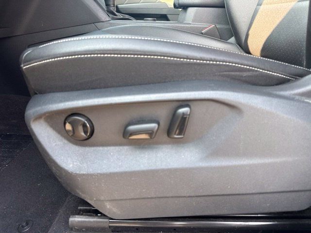 Used 2023 Volkswagen Atlas SE AWD/4WD image 14