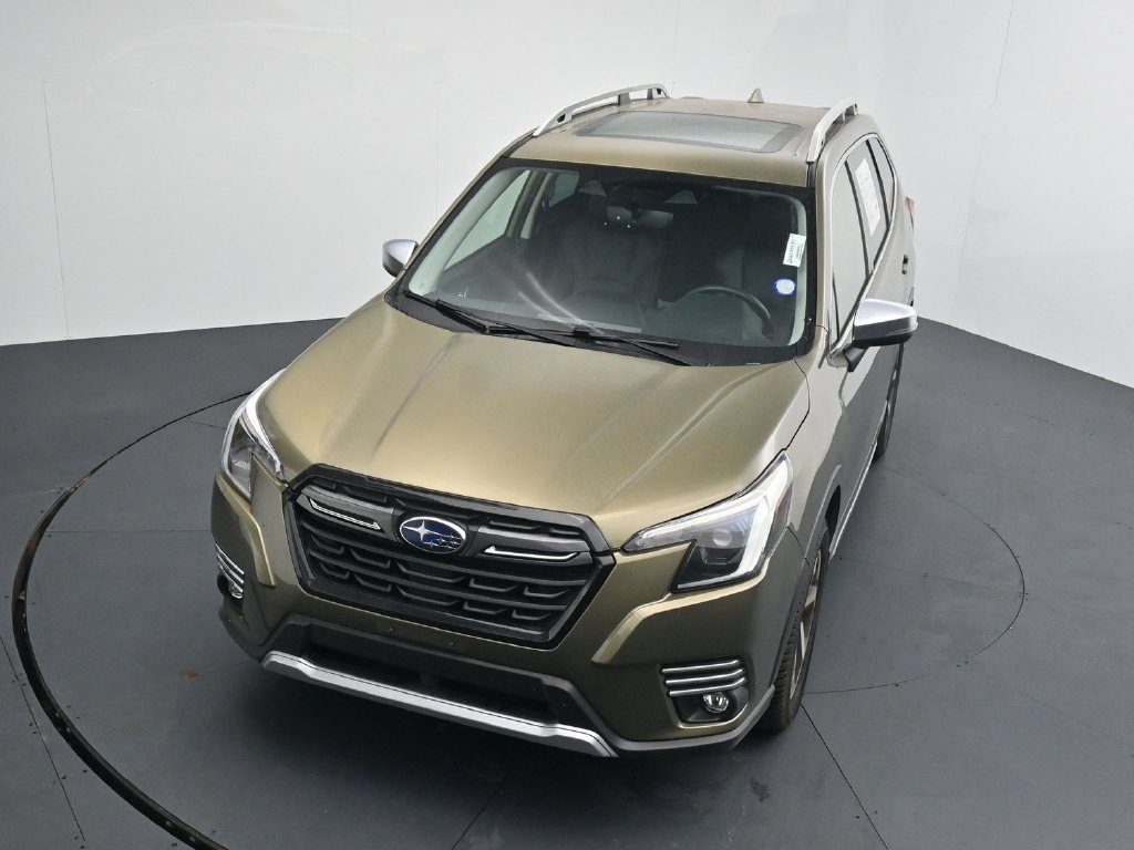 Used 2022 Subaru Forester Touring AWD/4WD image 11