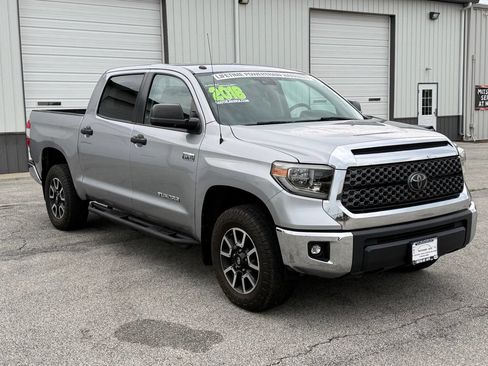 Used 2018 Toyota Tundra SR5 w/ TRD Off Road Package AWD/4WD image 12