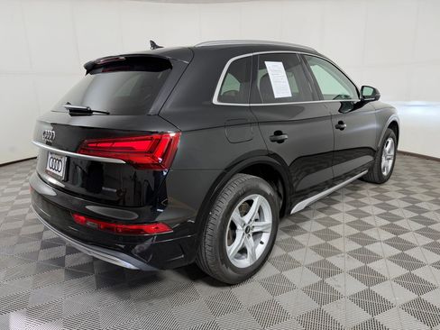 Certified 2021 Audi Q5 2.0T Premium w/ Convenience Package AWD/4WD image 9