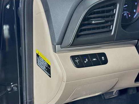 Used 2019 Hyundai Elantra SEL image 10