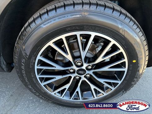 Certified 2023 Ford Escape SE w/ PHEV Premium Package FWD image 10