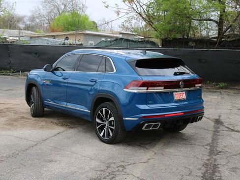 Used 2025 Volkswagen Atlas Cross Sport SEL Premium R-Line image 3