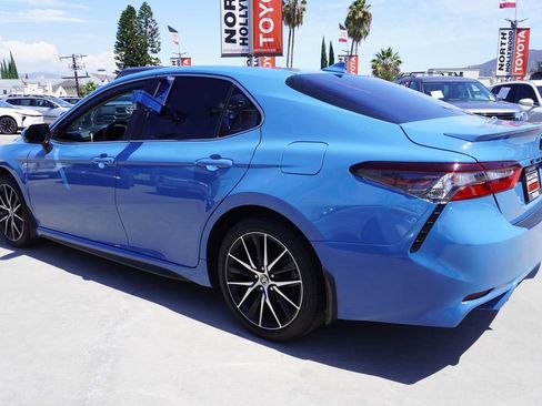 Used 2024 Toyota Camry SE FWD image 5