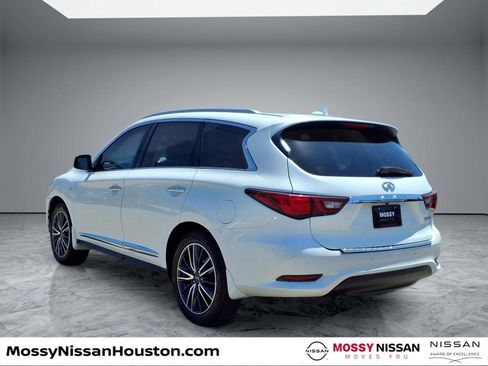 Used 2020 INFINITI QX60 Luxe w/ Sensory Package FWD image 2