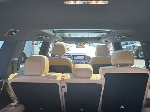 Certified 2024 Mercedes-Benz GLS 450 4MATIC image 28