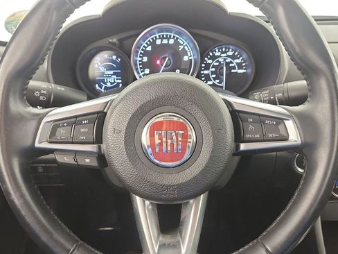 Used 2018 FIAT 124 Spider Classica RWD image 12