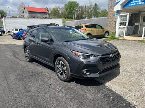 Used 2025 Subaru Crosstrek 2.0i Premium AWD/4WD image 3