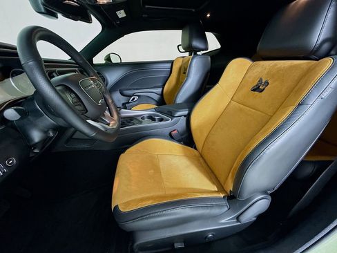 Used 2022 Dodge Challenger R/T Scat Pack RWD image 25