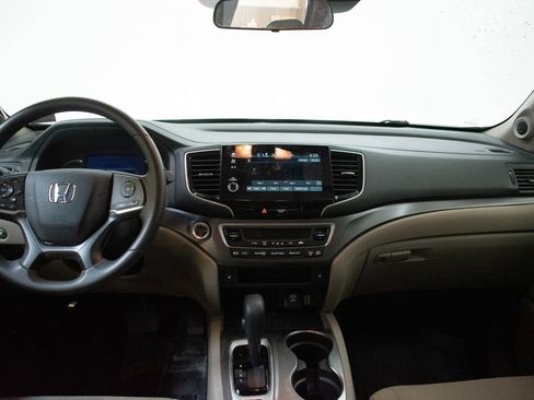Used 2020 Honda Pilot EX image 11