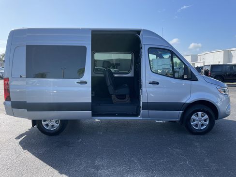 New 2026 Mercedes-Benz Sprinter 2500 image 4