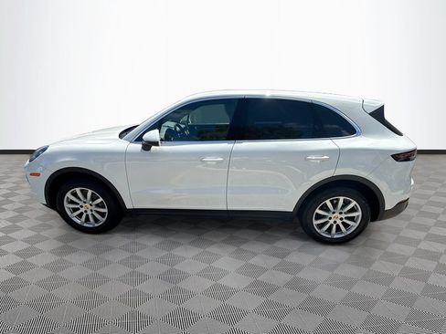 Used 2023 Porsche Cayenne AWD/4WD image 5