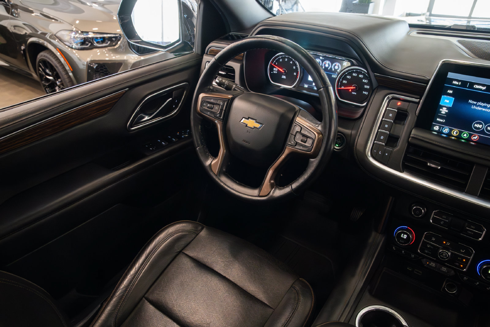 Used 2021 Chevrolet Tahoe High Country w/ Premium Package AWD/4WD image 10
