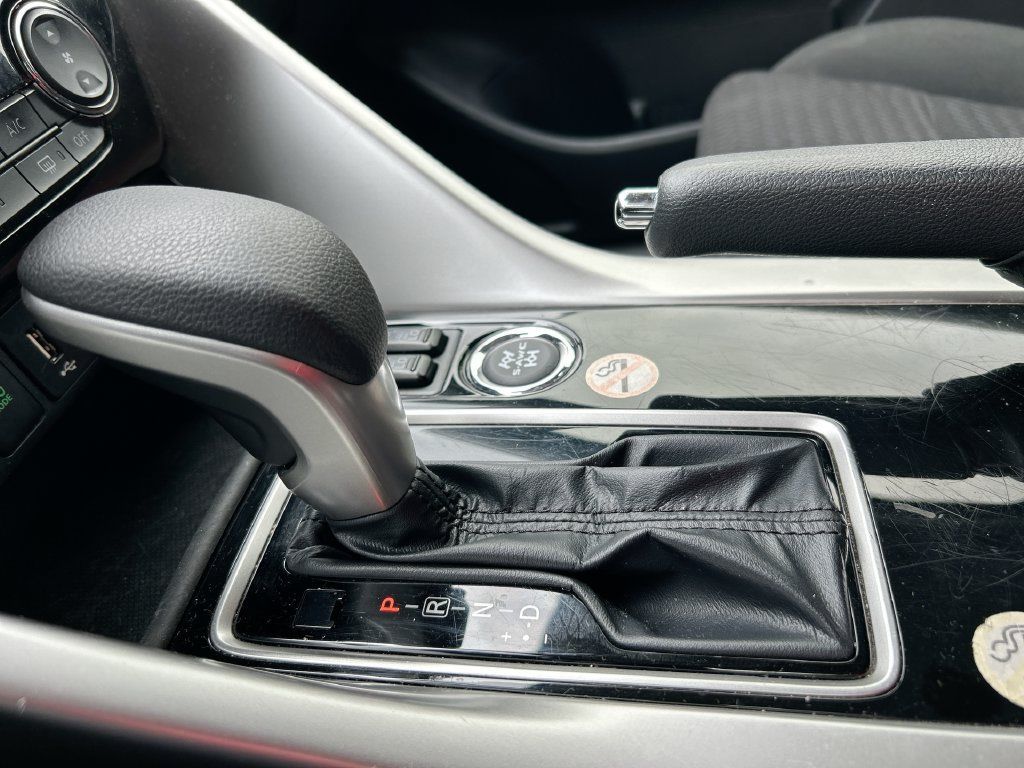 Used 2024 Mitsubishi Eclipse Cross LE AWD/4WD image 24