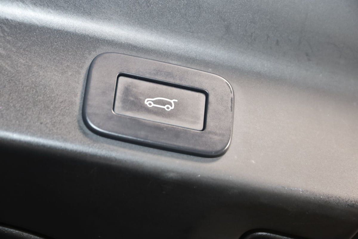 Used 2023 Jaguar F-PACE S AWD/4WD image 47