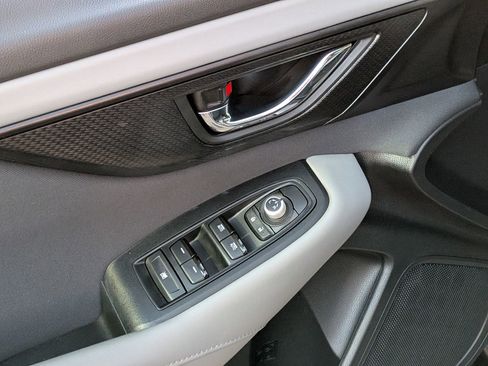 Used 2025 Subaru Outback Premium image 9