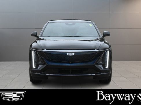 Certified 2024 Cadillac Lyriq Sport image 2