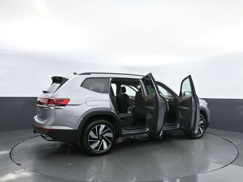 Certified 2025 Volkswagen Atlas SE AWD/4WD image 43