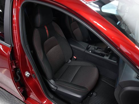 Used 2026 Nissan Sentra SR w/ Floor Mat Package FWD image 17