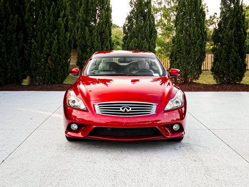 Used 2014 INFINITI Q60 Convertible w/ Premium Package RWD image 3