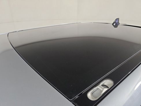 Used 2025 Rivian R1T Adventure image 13