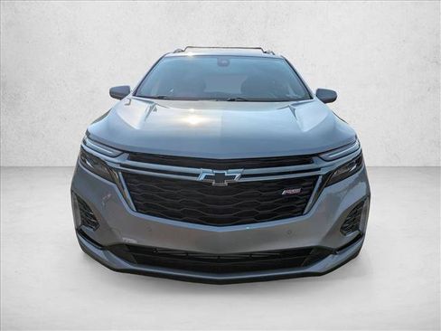 Used 2023 Chevrolet Equinox RS FWD image 2