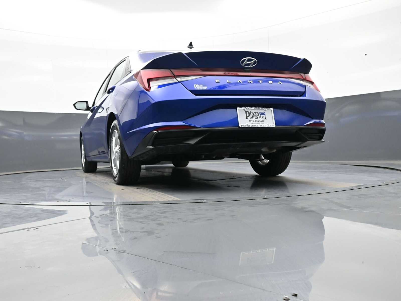 Certified 2023 Hyundai Elantra SE FWD image 29